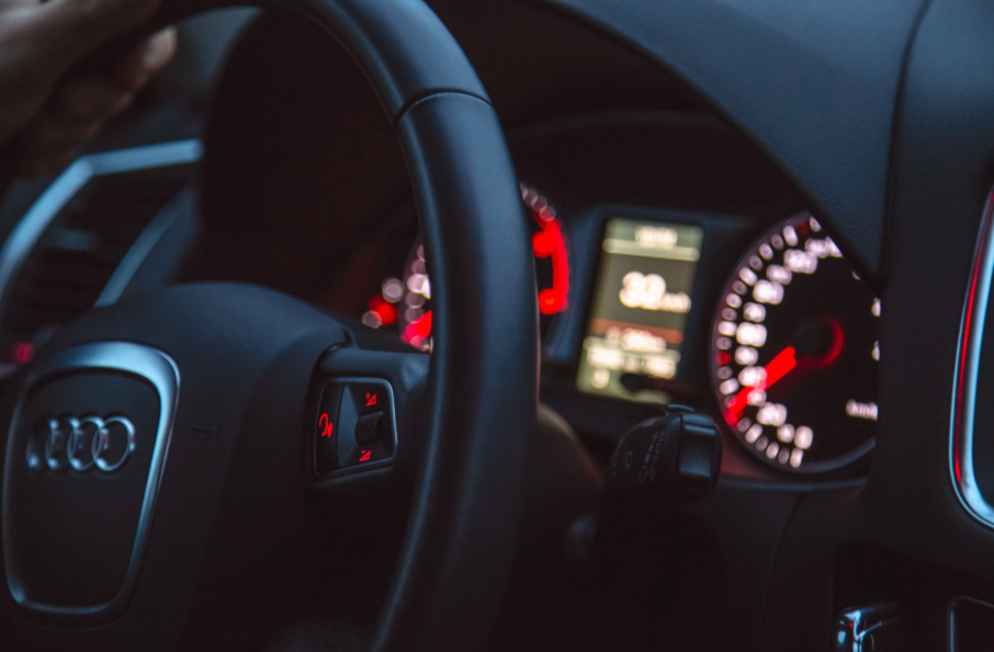 steering wheel with lock